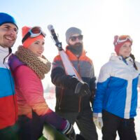 Jak przygotować się do jazdy na nartach? ABC stroju narciarza